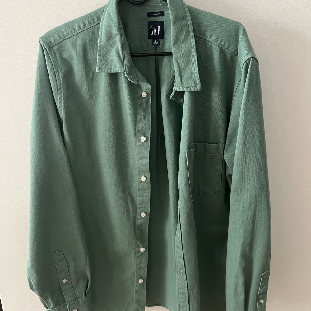 Gap shirt (good for winter) size Large